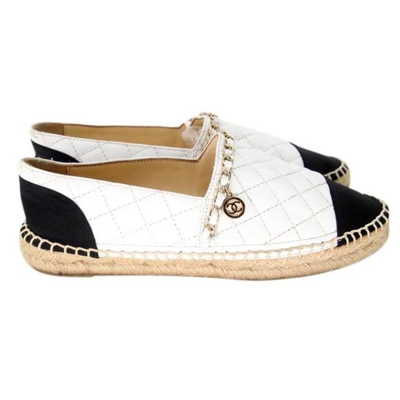 Chanel Chain Espadrille 38 Quilted Leather Cap Toe Flats CC-S0207P-C037 - Picture 4 of 9